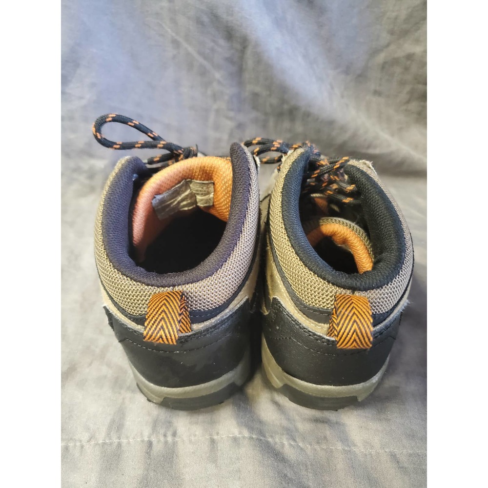 Ozark trail boots size 2 boys